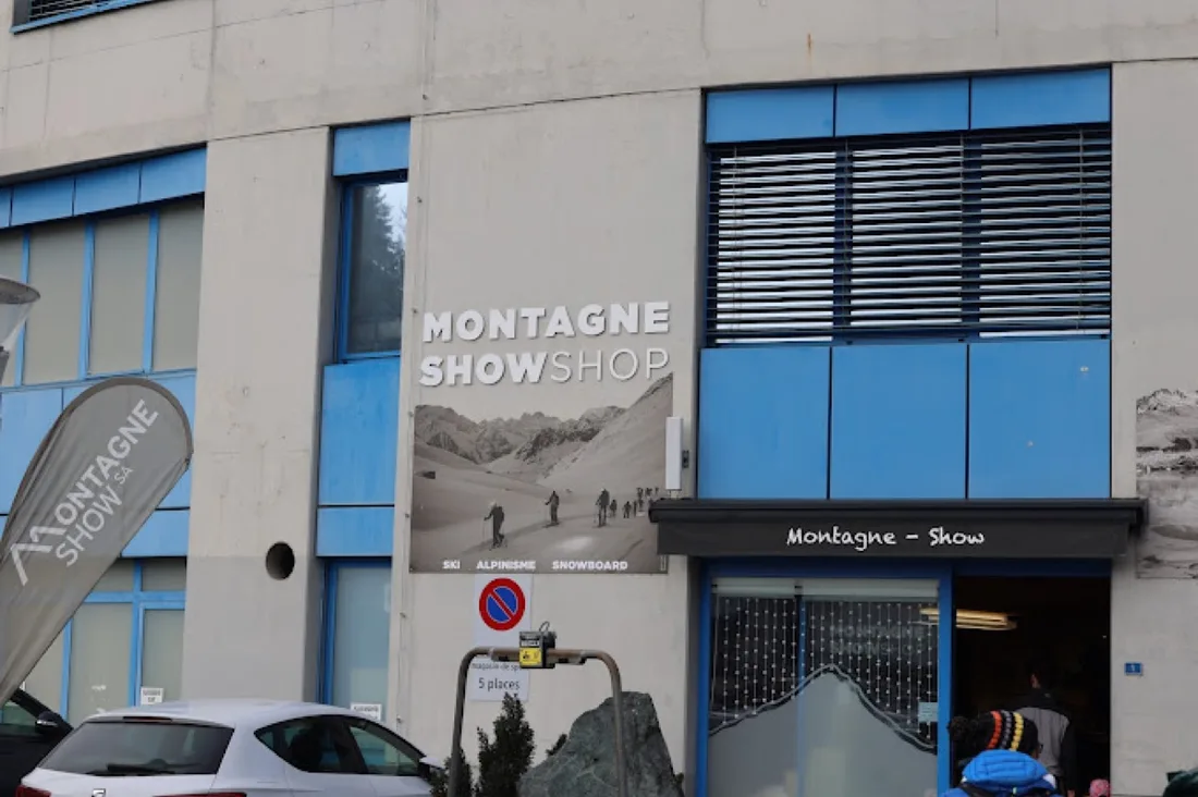 La façade de Montagne Show au Châble